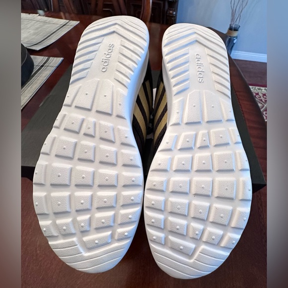 Adidas  Ladies' QT Racer 2.0 Sneaker
Item  1665329 - Picture 7 of 11